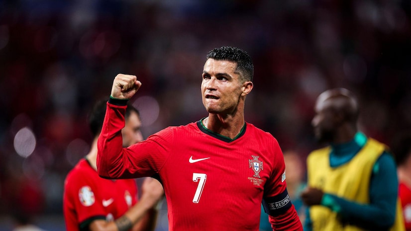 她多次与世 她多次与世